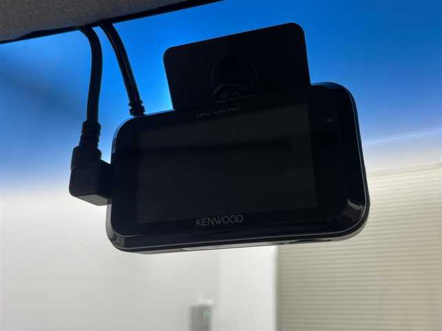 ダイハツ タント カスタム RS トップED SA Ⅲ 岡山県 2018(平30)年 5.3万km ブライトシルバーメタリック 純正ナビ/【ナビ/フルセグ/Bluetooth/DVD/CD】	/バックカメラ	/オートハイビーム	/LEDヘッドライト（AUTO機能付き）	/ETC	/運転席シートヒーター		/衝突軽減ブレーキシステム	/車線逸脱防止システム	/横滑り防止装置	/社外ドライブレコーダー（前後）	/純正15インチアルミ/純正フロアマット	/ステアリングスイッチ	/チルトステアリング/ウィンカーミラー/ドアバイザー/プッシュスタート	/スマートキー×2	/ナビ取扱説明書