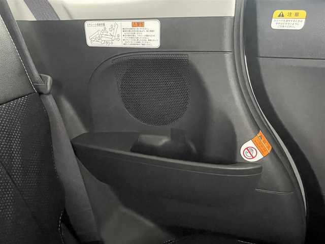 ダイハツ タント カスタム RS トップED SA Ⅲ 岡山県 2018(平30)年 5.3万km ブライトシルバーメタリック 純正ナビ/【ナビ/フルセグ/Bluetooth/DVD/CD】	/バックカメラ	/オートハイビーム	/LEDヘッドライト（AUTO機能付き）	/ETC	/運転席シートヒーター		/衝突軽減ブレーキシステム	/車線逸脱防止システム	/横滑り防止装置	/社外ドライブレコーダー（前後）	/純正15インチアルミ/純正フロアマット	/ステアリングスイッチ	/チルトステアリング/ウィンカーミラー/ドアバイザー/プッシュスタート	/スマートキー×2	/ナビ取扱説明書