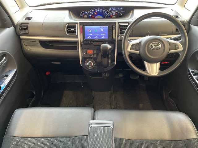 ダイハツ タント カスタム RS トップED SA Ⅲ 埼玉県 2018(平30)年 5.3万km ブライトシルバーメタリック スマートアシスト /メモリナビ /　　CD/DVD/BT/フルセグ/バックカメラ /両側パワースライドドア /LEDオートライト /ハーフレザーシート /シートヒーター /純正15インチアルミホイール /ステアリングスイッチ　/禁煙車