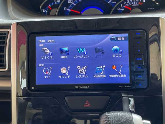 ダイハツ タント カスタム RS トップED SA Ⅲ 埼玉県 2018(平30)年 5.3万km ブライトシルバーメタリック スマートアシスト /メモリナビ /　　CD/DVD/BT/フルセグ/バックカメラ /両側パワースライドドア /LEDオートライト /ハーフレザーシート /シートヒーター /純正15インチアルミホイール /ステアリングスイッチ　/禁煙車