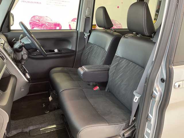 ダイハツ タント カスタム RS トップED SA Ⅲ 埼玉県 2018(平30)年 5.3万km ブライトシルバーメタリック スマートアシスト /メモリナビ /　　CD/DVD/BT/フルセグ/バックカメラ /両側パワースライドドア /LEDオートライト /ハーフレザーシート /シートヒーター /純正15インチアルミホイール /ステアリングスイッチ　/禁煙車