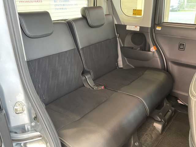 ダイハツ タント カスタム RS トップED SA Ⅲ 埼玉県 2018(平30)年 5.3万km ブライトシルバーメタリック スマートアシスト /メモリナビ /　　CD/DVD/BT/フルセグ/バックカメラ /両側パワースライドドア /LEDオートライト /ハーフレザーシート /シートヒーター /純正15インチアルミホイール /ステアリングスイッチ　/禁煙車