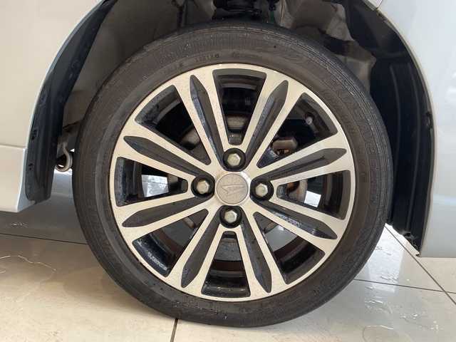 ダイハツ タント カスタム RS トップED SA Ⅲ 埼玉県 2018(平30)年 5.3万km ブライトシルバーメタリック スマートアシスト /メモリナビ /　　CD/DVD/BT/フルセグ/バックカメラ /両側パワースライドドア /LEDオートライト /ハーフレザーシート /シートヒーター /純正15インチアルミホイール /ステアリングスイッチ　/禁煙車