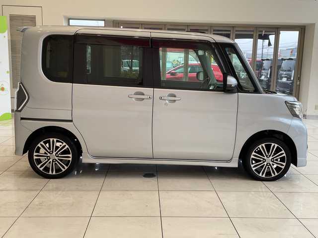 ダイハツ タント カスタム RS トップED SA Ⅲ 埼玉県 2018(平30)年 5.3万km ブライトシルバーメタリック スマートアシスト /メモリナビ /　　CD/DVD/BT/フルセグ/バックカメラ /両側パワースライドドア /LEDオートライト /ハーフレザーシート /シートヒーター /純正15インチアルミホイール /ステアリングスイッチ　/禁煙車