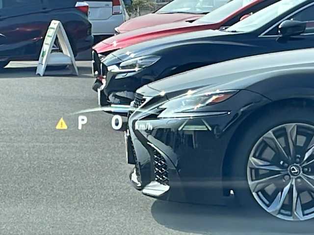 レクサス ＮＸ 350h Fスポーツ 山口県 2024(令6)年 0.6万km ホワイトノーヴァガラスフレーク 禁煙車/ワンオーナー/メーカーオプションナビ/(AM/FM/USB/Bluetooth/フルセグTV)/全周囲カメラ/ビルトインETC2.0/パノラマルーフ/衝突軽減ブレーキ/レーンキープアシスト/レーダークルーズコントロール/クリアランスソナー/ブラインドスポットモニター/ヘッドアップディスプレイ/パワーバックドア/デジタルインナーミラー/置くだけ充電/レザーシート/パワーシート/エアシート/シートヒーター/ハンドルヒーター/パドルシフト/ステアリングスイッチ/オートライト/オートハイビーム/LEDヘッドランプ/フォグランプ/プッシュスタート/スマートキー×２/カードキー×１/純正アルミホイール/純正フロアマット/取扱説明書/保証書