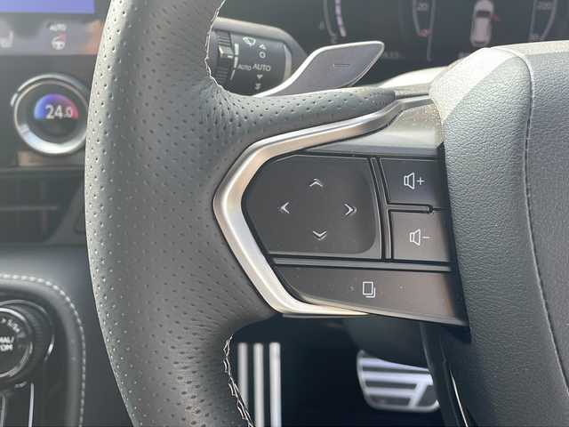 レクサス ＮＸ 350h Fスポーツ 山口県 2024(令6)年 0.6万km ホワイトノーヴァガラスフレーク 禁煙車/ワンオーナー/メーカーオプションナビ/(AM/FM/USB/Bluetooth/フルセグTV)/全周囲カメラ/ビルトインETC2.0/パノラマルーフ/衝突軽減ブレーキ/レーンキープアシスト/レーダークルーズコントロール/クリアランスソナー/ブラインドスポットモニター/ヘッドアップディスプレイ/パワーバックドア/デジタルインナーミラー/置くだけ充電/レザーシート/パワーシート/エアシート/シートヒーター/ハンドルヒーター/パドルシフト/ステアリングスイッチ/オートライト/オートハイビーム/LEDヘッドランプ/フォグランプ/プッシュスタート/スマートキー×２/カードキー×１/純正アルミホイール/純正フロアマット/取扱説明書/保証書