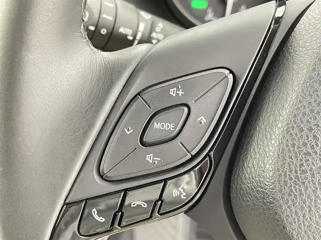 トヨタ Ｃ－ＨＲ G 千葉県 2019(平31)年 2.5万km ブラックマイカ セーフティセンスP/（衝突回避支援パッケージ）/・プリクラッシュセーフティシステム/・レーンディパーチャーアラート/・オートマチックハイビーム/・レーダークルーズコントロール/ブラインドスポットモニター/純正9インチメモリーナビ/・フルセグTV/・Bluetooth接続/・CD/DVD再生機能/バックカメラ/前後コーナーセンサー/LEDヘッドライト/スマートキー/社外20インチアルミホイール(WALD)/社外フルエアロ(WALD)