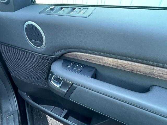 ランドローバー ランドローバー ディスカバリー HSE 埼玉県 2018(平30)年 5.6万km サントリーニ・ブラック ４WD/ターボ/純正ナビ/全方位カメラ/MERIDIANサウンドシステム/Bluetooth/CD/DVD/ETC/パワーシート/シートメモリー/シートヒーター/電動格納シート/パワーバックドア/ドライブレコーダー/LEDヘッドライト/バックフォグ/オートライト/オートマチックハイビーム