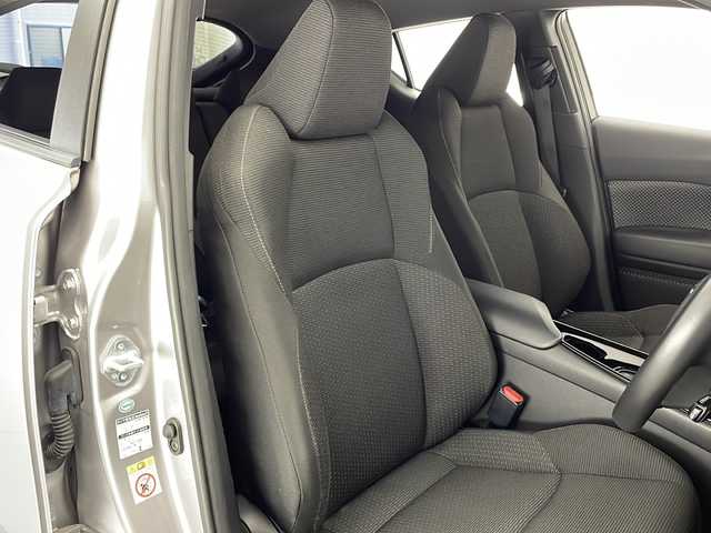 トヨタ Ｃ－ＨＲ S 宮崎県 2017(平29)年 4.2万km メタルストリームM 禁煙車/トヨタセーフティセンス/社外ナビTV/（AVN-P10W/Bluetooth/FMAM/フルセグTV)/社外バックカメラ/社外ETC/純正モデリスタエアロ/純正17インチアルミ/純正フロアマット/アダプティブクルーズコントロール/プリクラッシュセーフティ/レーンディパーチャーアラート/オートマチックハイビーム/電子パーキング/オートホールド/デュアルオートエアコン/本革巻ハンドル/オート電動格納ミラー/スマートキー/プッシュエンジンスタート/スペアキー/新車時保証書