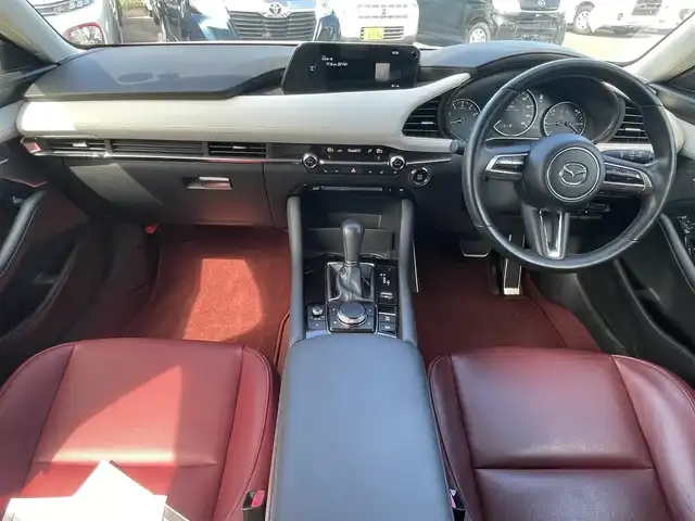 マツダ マツダ３セダン 20S 100周年特別記念車 愛知県 2020(令2)年 5.1万km スノーフレイクホワイトパールマイカ 純正ナビ/（CD/DVD/FM/AM/BT/HDMI/USB）/フルセグTV/BOSEサウンドシステム/アラウンドビューモニター/ビルトインETC/純正18インチAW/i-ACTIVSENSE/レーダークルーズコントロール/ブラインドスポットモニター/ヘッドアップディスプレイ/アイドリングストップ/レザーシート /運転席メモリー付きパワーシート/前席シートヒーター /エアシート/LEDヘッドライト/取説、保証書
