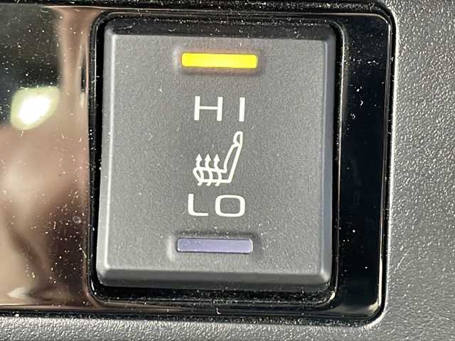 トヨタ ＲＡＶ４ ハイブリットG 道北・旭川 2019(令1)年 6.9万km アティチュードブラックマイカ /4WD//禁煙車//ワンオーナー//寒冷地仕様//モデリスタエアロ//純正SDナビ//CD/DVD/SD/MSV/BT/フルセグ//パワーバックドア//バックカメラ//トヨタセーフティセンス//PCS/ACC/LTA/BSM/RCTA/PKSB/RSA//クリアランスソナー//運転席メモリ付きパワーシート//合皮シート//シートヒーター//ステアリングヒーター//オートハイビーム//オートライト//LEDヘッドライト//フォグライト//リアフォグ//ドライブレコーダー//ビルトインETC//純正スマートキー一体型エンジンスターター//TVキャンセラー//オートリトラミラー//フロントデアイサー//純正フロアマット//ドアバイザー//ルーフレール//社外AW冬タイヤ積み込み//保証書//取説