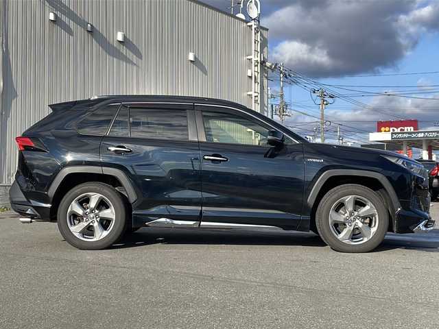 トヨタ ＲＡＶ４ ハイブリットG 道北・旭川 2019(令1)年 6.9万km アティチュードブラックマイカ /4WD//禁煙車//ワンオーナー//寒冷地仕様//モデリスタエアロ//純正SDナビ//CD/DVD/SD/MSV/BT/フルセグ//パワーバックドア//バックカメラ//トヨタセーフティセンス//PCS/ACC/LTA/BSM/RCTA/PKSB/RSA//クリアランスソナー//運転席メモリ付きパワーシート//合皮シート//シートヒーター//ステアリングヒーター//オートハイビーム//オートライト//LEDヘッドライト//フォグライト//リアフォグ//ドライブレコーダー//ビルトインETC//純正スマートキー一体型エンジンスターター//TVキャンセラー//オートリトラミラー//フロントデアイサー//純正フロアマット//ドアバイザー//ルーフレール//社外AW冬タイヤ積み込み//保証書//取説