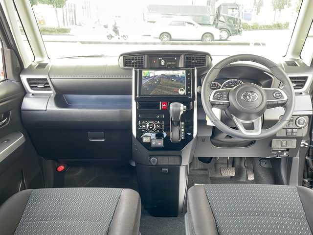 トヨタ ルーミー カスタムG 東京都 2024(令6)年 0.8万km ブラックマイカメタリック ワンオーナー/純正9インチフルセグTVディスプレイオーディオ/(Bluetooth/USB/iPod)/純正14インチアルミホイール/両側パワースライドドア/追従型クルーズコントロール/アイドリングストップ/横滑り防止装置/オートライト/スマートキー/スペアキー1本/取説書/保証書