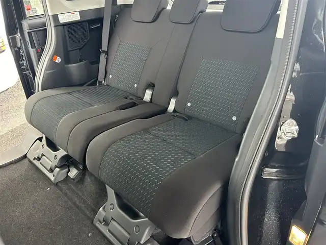 トヨタ ルーミー カスタムG 東京都 2024(令6)年 0.8万km ブラックマイカメタリック ワンオーナー/純正9インチフルセグTVディスプレイオーディオ/(Bluetooth/USB/iPod)/純正14インチアルミホイール/両側パワースライドドア/追従型クルーズコントロール/アイドリングストップ/横滑り防止装置/オートライト/スマートキー/スペアキー1本/取説書/保証書