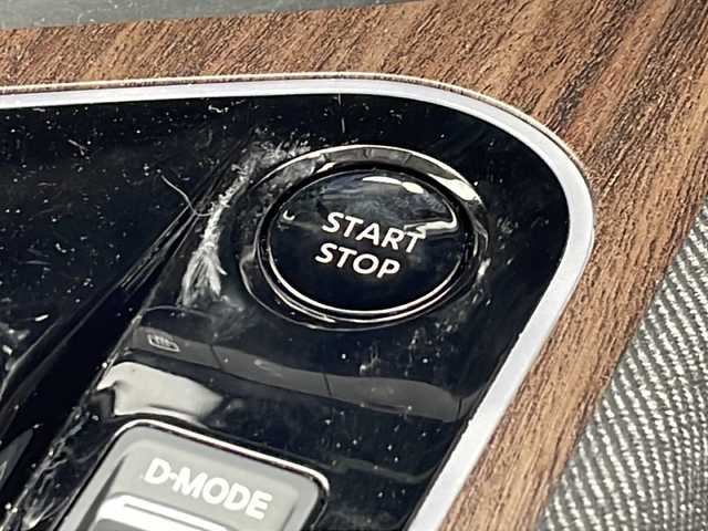 日産 オーラ G レザーエディション 千葉県 2024(令6)年 2万km ピュアホワイトパール / スーパーブラック 2トーン プロパイロット/純正メーカーナビ/BT フルセグ Carplay HDMI/全方位カメラ/ETC2.0/BOSEサウンド/衝突軽減ブレーキ/レーダークルーズコントロール/レーンキープアシスト/前後コーナーセンサー/ブラックレシート/ドライブレコーダー/ワイヤレス充電/デジタルインナーミラー/ブラインドスポットモニター/純正フロアマット/LEDヘッドライト/オートライト/スマートキー/プッシュスタート