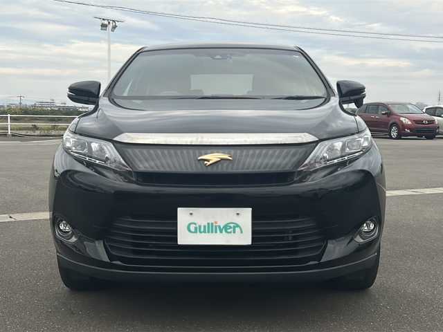 トヨタ ハリアー プレミアム 佐賀県 2016(平28)年 5.7万km ブラック アルパイン9インチメモリーナビゲーション/・フルセグTV/CD/DVD/SD/Bluetooth/バックカメラ/前方ドライブレコーダー/ビルトインETC/パワーバックドア/ハーフレザーシート/D席パワーシート/ISOFIX対応/木目調革巻きステアリング/ステアリングリモコン/純正18インチアルミホイール/純正LEDヘッドライト/・オートマチックハイビーム/純正LEDフォグランプ/純正フロアマット/純正ドアバイザ―/スペアキー１本/クルーズコントロール/レーンディパーチャーアラート/プリクラッシュセーフティ