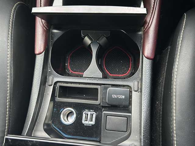 トヨタ ハリアー プレミアム 佐賀県 2016(平28)年 5.7万km ブラック アルパイン9インチメモリーナビゲーション/・フルセグTV/CD/DVD/SD/Bluetooth/バックカメラ/前方ドライブレコーダー/ビルトインETC/パワーバックドア/ハーフレザーシート/D席パワーシート/ISOFIX対応/木目調革巻きステアリング/ステアリングリモコン/純正18インチアルミホイール/純正LEDヘッドライト/・オートマチックハイビーム/純正LEDフォグランプ/純正フロアマット/純正ドアバイザ―/スペアキー１本/クルーズコントロール/レーンディパーチャーアラート/プリクラッシュセーフティ