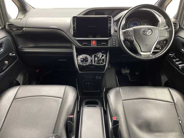 トヨタ ヴォクシー ハイブリッド ZS 煌Ⅱ 新潟県 2019(平31)年 7万km ブラック ALPAINE11型ナビ/BT/CD/DVD/フルセグ/ALPAINE12.8型フリップダウンモニター/バックカメラ/ドライブレコーダー前/トヨタセーフティセンス/コーナーセンサー前後/両側パワースライドドア/LEDヘッドライト/フォグランプ/純正フロアマット/シートヒーター/モデリスタエアロ