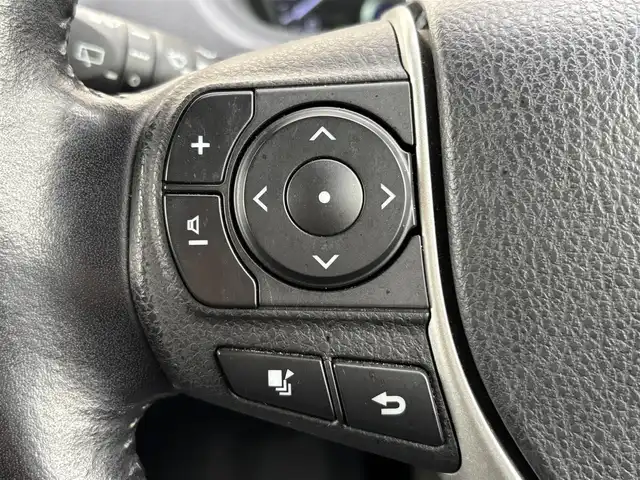 トヨタ エスクァイア Gi 茨城県 2014(平26)年 7.4万km ブラック 純正ナビ/ (AM/FM/CD/Bluetooth/フルセグTV)/バックカメラ/フリップダウンモニター/クルーズコントロール/スペアキー/ビルトインETC/ドライブレコーダー(前後)/両側パワースライドドア/シートヒーター/オートライト/衝突被害軽減ブレーキ/純正アルミホイール/純正フロアマット