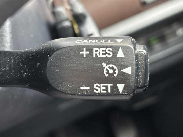 トヨタ エスクァイア Gi 茨城県 2014(平26)年 7.4万km ブラック 純正ナビ/ (AM/FM/CD/Bluetooth/フルセグTV)/バックカメラ/フリップダウンモニター/クルーズコントロール/スペアキー/ビルトインETC/ドライブレコーダー(前後)/両側パワースライドドア/シートヒーター/オートライト/衝突被害軽減ブレーキ/純正アルミホイール/純正フロアマット