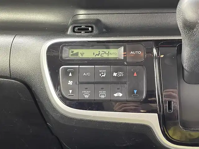 ホンダ Ｎ ＢＯＸ G Lパッケージ 福井県 2015(平27)年 7.7万km スマートブラック 社外SDナビ/AM/FM/CD/DVD/Bluetooth/フルセグTV/バックカメラ/ETC/片側パワースライドドア/横滑り防止装置/ハロゲンヘッドライト/スマートキー/プッシュスタート/電動格納ミラー/社外14インチAW/ドアバイザー