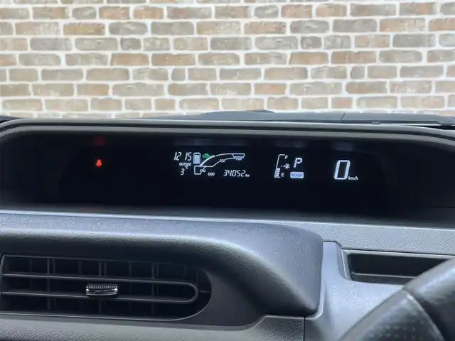 トヨタ アクア G G’s 岩手県 2016(平28)年 3.4万km ライムホワイトパールクリスタルシャイン ワンオーナー/専用エクステリア・インテリア/専用チューニングサスペンション/専用スポーツシート/トヨタセーフティセンスC/プリクラッシュセーフティ(ソフトウェアアップデート済)/レーンディパーチャーアラート/オートマチックハイビーム/先行車発進告知機能/クルーズコントロール/横滑り防止装置/前席シートヒーター/インテリアイルミネーション/純正ナビ/フルセグTV/バックカメラ/ETC2.0/オートエアコン/LEDヘッドランプ/フォグランプ/専用１７インチアルミホイール/専用フロアマット