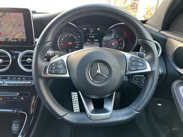 メルセデス・ベンツ Ｃ１８０ ローレウスエディション 埼玉県 2017(平29)年 1.7万km イリジウムシルバー 純正ナビ/フルセグ/DVD/CD/BT/USB/SD/前後ドライブレコーダー　/バックカメラ/ＥＴＣ　/前席シートヒーター　/前席パワーシート　/アイドリングストップ　/パドルシフト　/ステアリングパイロット　/レーンキープアシスト　/ＢＳＭ　/ステアリングスイッチ/横滑り防止/クリアランスソナー/アクティブブレーキアシスト/スマートキー２本　/保証書　/取扱説明書