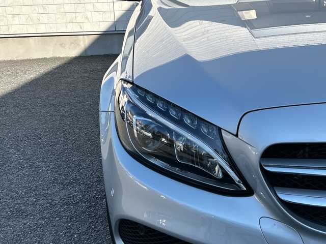 メルセデス・ベンツ Ｃ１８０ ローレウスエディション 埼玉県 2017(平29)年 1.7万km イリジウムシルバー 純正ナビ/フルセグ/DVD/CD/BT/USB/SD/前後ドライブレコーダー　/バックカメラ/ＥＴＣ　/前席シートヒーター　/前席パワーシート　/アイドリングストップ　/パドルシフト　/ステアリングパイロット　/レーンキープアシスト　/ＢＳＭ　/ステアリングスイッチ/横滑り防止/クリアランスソナー/アクティブブレーキアシスト/スマートキー２本　/保証書　/取扱説明書