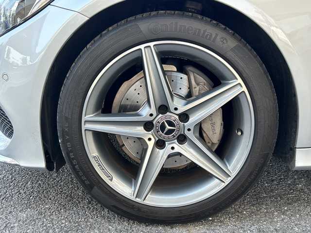 メルセデス・ベンツ Ｃ１８０ ローレウスエディション 埼玉県 2017(平29)年 1.7万km イリジウムシルバー 純正ナビ/フルセグ/DVD/CD/BT/USB/SD/前後ドライブレコーダー　/バックカメラ/ＥＴＣ　/前席シートヒーター　/前席パワーシート　/アイドリングストップ　/パドルシフト　/ステアリングパイロット　/レーンキープアシスト　/ＢＳＭ　/ステアリングスイッチ/横滑り防止/クリアランスソナー/アクティブブレーキアシスト/スマートキー２本　/保証書　/取扱説明書