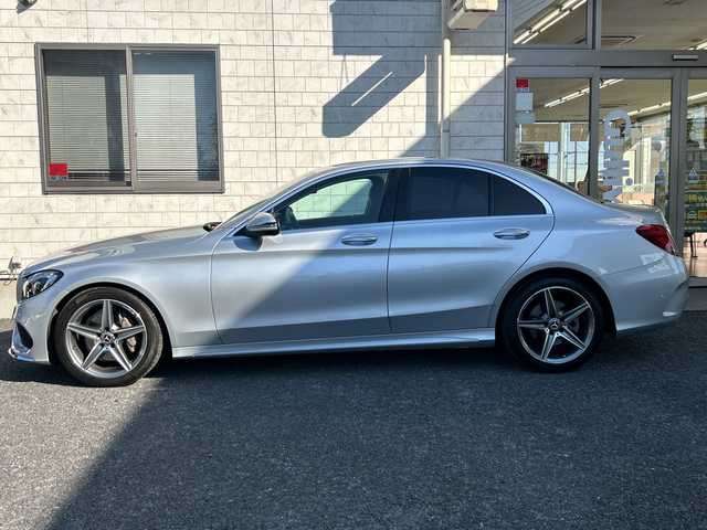 メルセデス・ベンツ Ｃ１８０ ローレウスエディション 埼玉県 2017(平29)年 1.7万km イリジウムシルバー 純正ナビ/フルセグ/DVD/CD/BT/USB/SD/前後ドライブレコーダー　/バックカメラ/ＥＴＣ　/前席シートヒーター　/前席パワーシート　/アイドリングストップ　/パドルシフト　/ステアリングパイロット　/レーンキープアシスト　/ＢＳＭ　/ステアリングスイッチ/横滑り防止/クリアランスソナー/アクティブブレーキアシスト/スマートキー２本　/保証書　/取扱説明書