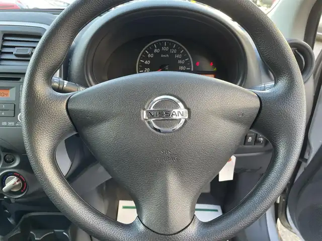 日産 マーチ 12S 和歌山県 2019(令1)年 5.5万km ブリリアントシルバー ドライブレコーダー/キーレス