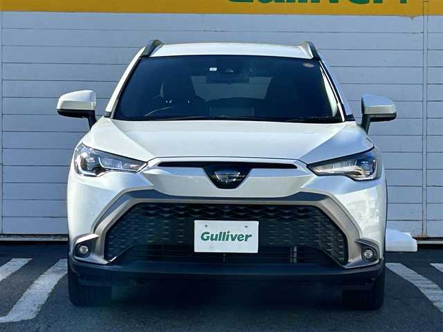 トヨタ カローラ クロス ハイブリッド S 埼玉県 2023(令5)年 2.8万km プラチナホワイトパールマイカ 純正ナビ/　(Bluetooth/DVD/USB/Miracast/FM/AM)/フルセグテレビ/全方位カメラ/ビルトインETC2.0/前方ドライブレコーダー/レーダークルーズコントロール/ブラインドスポットモニター/衝突被害軽減ブレーキ/車線逸脱警報/クリアランスソナー/電子パーキングシステム/ブレーキホールド/オートハイビーム/オートLEDライト/プッシュスタート/純正フロアマット/純正17インチアルミホイール