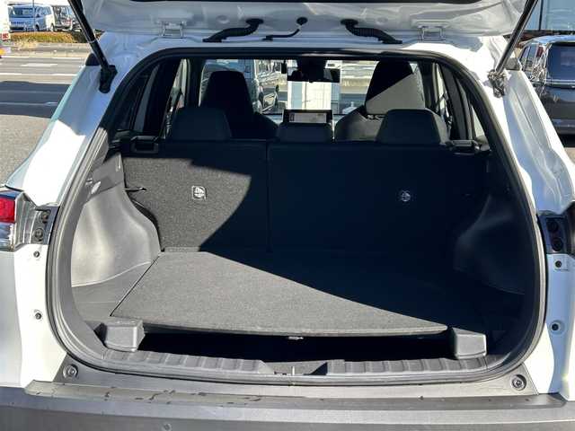 トヨタ カローラ クロス ハイブリッド S 埼玉県 2023(令5)年 2.8万km プラチナホワイトパールマイカ 純正ナビ/　(Bluetooth/DVD/USB/Miracast/FM/AM)/フルセグテレビ/全方位カメラ/ビルトインETC2.0/前方ドライブレコーダー/レーダークルーズコントロール/ブラインドスポットモニター/衝突被害軽減ブレーキ/車線逸脱警報/クリアランスソナー/電子パーキングシステム/ブレーキホールド/オートハイビーム/オートLEDライト/プッシュスタート/純正フロアマット/純正17インチアルミホイール