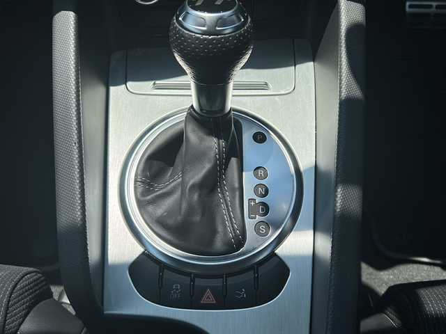 アウディ ＴＴクーペ 1．8 TFSI Sライン 東京都 2014(平26)年 8.7万km ファントムブラックパールエフェクト 純正ナビ/（フルセグ・Bluetooth・USB）/リトラクタブルリヤスポイラー/エレクトロメカニカルパワーステアリング/エレクトロニックスタビリゼーションコントロール/純正フロアマット/純正19インチアルミ/MTモード付AT/パドルシフト/オートライト/HIDライト/リモコンキー/スペアキー/ETC/保証書/取説書