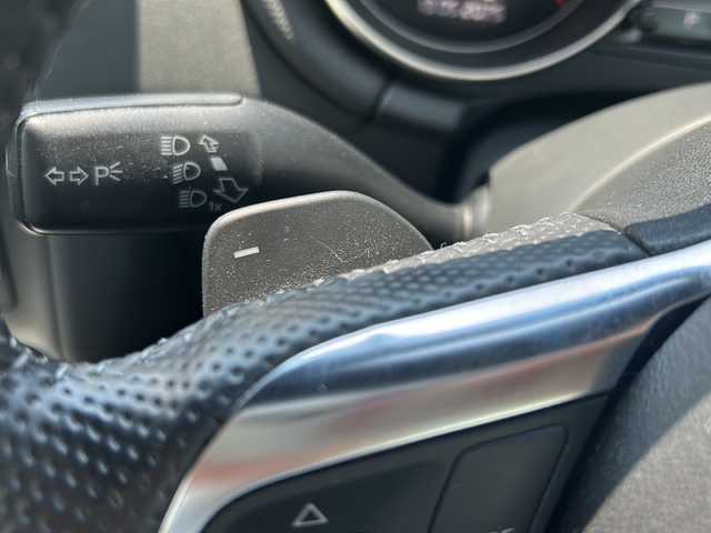 アウディ ＴＴクーペ 1．8 TFSI Sライン 東京都 2014(平26)年 8.7万km ファントムブラックパールエフェクト 純正ナビ/（フルセグ・Bluetooth・USB）/リトラクタブルリヤスポイラー/エレクトロメカニカルパワーステアリング/エレクトロニックスタビリゼーションコントロール/純正フロアマット/純正19インチアルミ/MTモード付AT/パドルシフト/オートライト/HIDライト/リモコンキー/スペアキー/ETC/保証書/取説書