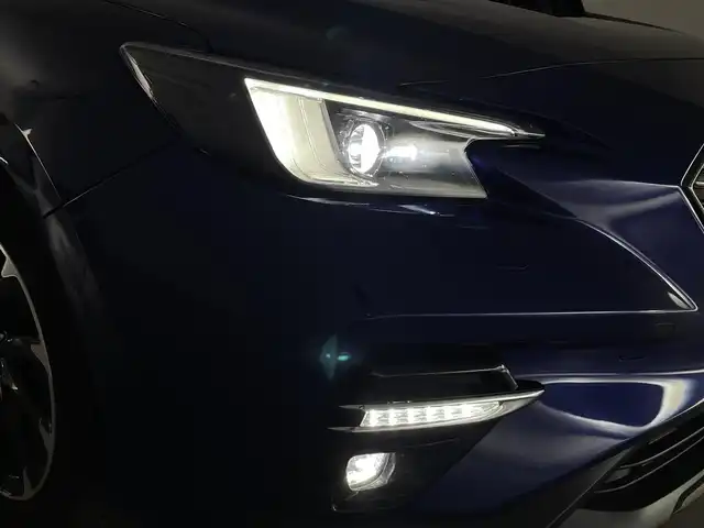 スバル レヴォーグ 1．8GT EX 群馬県 2022(令4)年 3.8万km 青 11.6インチセンターインフォメーションディスプレイ/・AM/FM/AUX/USB/フルセグTV/・AppleCarPlay/AndroidAuto/12.3インチフル液晶メーター/アイサイトX/・アイサイトXテクノロジー(高度運転支援システム)/　・渋滞時ハンズオフアシスト/渋滞時発進アシスト/　・アクティブレーンチェンジアシスト/　・カーブ前速度制御/料金所前速度制御/　・ドライバー異常時対応システム/・アイサイトコアテクノロジー/　・プリクラッシュブレーキ/　・緊急時プリクラッシュステアリング/　・後退時ブレーキアシスト/　・AT誤発進/誤後進抑制制御/　・ツーリングアシスト/　・全車速追従機能付クルーズコントロール/　・車線逸脱警報/ふらつき警報/先行車発進お知らせ機能/アイサイトセイフティプラス/・運転支援テクノロジー/　・スバルリアビークルディテクション(後側方警戒支援システム)/　・エマージェンシーレーンキープアシスト/　・アレイ式アダプティブドライビングビーム/・視界拡張テクノロジー/　・デジタルマルチビューモニター(フロント/サイド/リヤカメラ)/　・前側方警戒アシスト/前席シートヒーター/運転席パワーシート