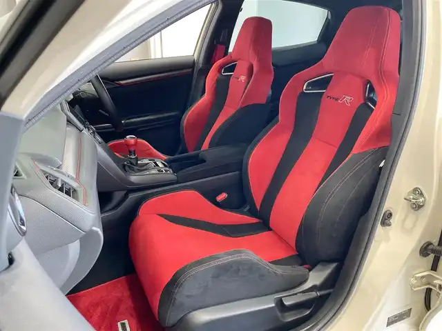 ホンダ シビック タイプR 岐阜県 2019(令1)年 2.8万km チャンピオンシップホワイト ワンオーナー/6速マニュアルシフト/bluetooth/CD/DVD/フルセグテレビ視聴可能ナビ/バックカメラ/ビルトインETC/電動パーキングブレーキ/bremboブレーキキャリパー/無限リアスポイラー/純正フロアマット/純正20インチアルミホイール