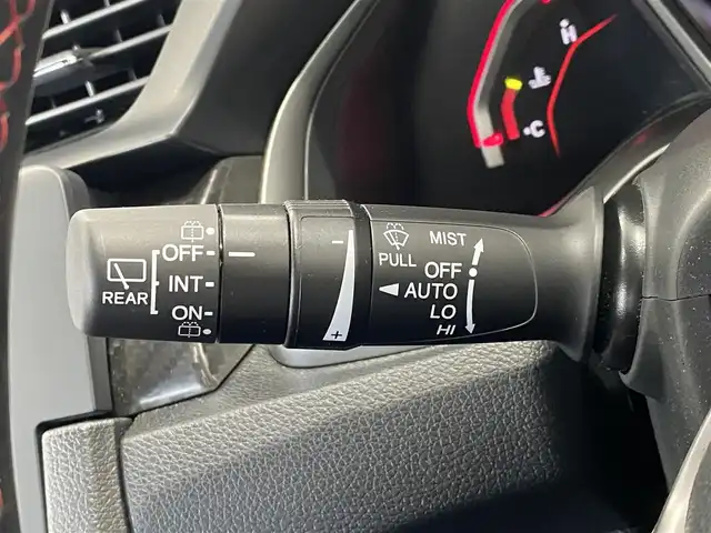 ホンダ シビック タイプR 岐阜県 2019(令1)年 2.8万km チャンピオンシップホワイト ワンオーナー/6速マニュアルシフト/bluetooth/CD/DVD/フルセグテレビ視聴可能ナビ/バックカメラ/ビルトインETC/電動パーキングブレーキ/bremboブレーキキャリパー/無限リアスポイラー/純正フロアマット/純正20インチアルミホイール