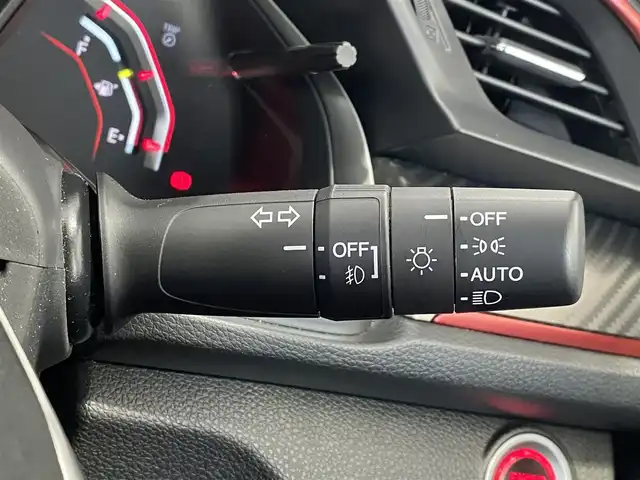 ホンダ シビック タイプR 岐阜県 2019(令1)年 2.8万km チャンピオンシップホワイト ワンオーナー/6速マニュアルシフト/bluetooth/CD/DVD/フルセグテレビ視聴可能ナビ/バックカメラ/ビルトインETC/電動パーキングブレーキ/bremboブレーキキャリパー/無限リアスポイラー/純正フロアマット/純正20インチアルミホイール