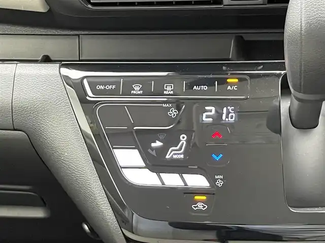 日産 デイズ X 大分県 2024(令6)年 0.6万km ホワイトパール 純正９型ＤＡナビ　フルセグＴＶ　Ｂｌｕｅｔｏｏｔｈ　バックカメラ　ＥＴＣ　ＬＥＤオートライト　純正前後ドラレコナビ連動　エマージェンシーブレーキ　衝突軽減　プッシュスタート　純正１４インチアルミ　ワンオナ　保証書　禁煙車