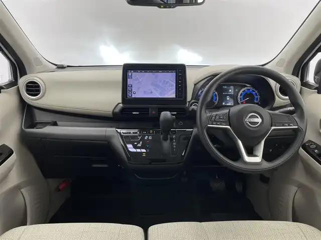 日産 デイズ X 大分県 2024(令6)年 0.6万km ホワイトパール 純正９型ＤＡナビ　フルセグＴＶ　Ｂｌｕｅｔｏｏｔｈ　バックカメラ　ＥＴＣ　ＬＥＤオートライト　純正前後ドラレコナビ連動　エマージェンシーブレーキ　衝突軽減　プッシュスタート　純正１４インチアルミ　ワンオナ　保証書　禁煙車