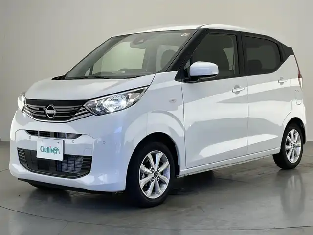 日産 デイズ X 大分県 2024(令6)年 0.6万km ホワイトパール 純正９型ＤＡナビ　フルセグＴＶ　Ｂｌｕｅｔｏｏｔｈ　バックカメラ　ＥＴＣ　ＬＥＤオートライト　純正前後ドラレコナビ連動　エマージェンシーブレーキ　衝突軽減　プッシュスタート　純正１４インチアルミ　ワンオナ　保証書　禁煙車