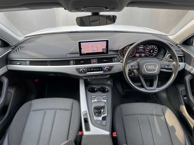 アウディ Ａ４ アバント 2．0 TFSI 東京都 2016(平28)年 2.2万km 白 ワンオーナー/純正ナビ/　DVD/CD/Bluetooth/フルセグTV/バックカメラ/アダプティブクルーズコントロール/プレセンスシティ/アクティブレーンアシスト/マトリクスLEDヘッドライトパッケージ/オートライト/パワーバックドア/パワーシート/純正17インチアルミホイール/パドルシフト/ステアリングスイッチ/電動格納ミラー/ウインカーミラー/横すべり防止/アイドリングストップ/フロアマット/スペアキー/保証書/取扱説明書