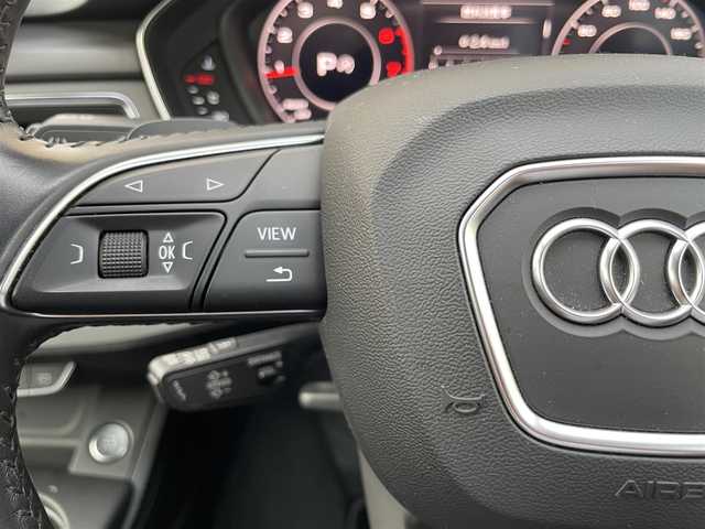 アウディ Ａ４ アバント 2．0 TFSI 東京都 2016(平28)年 2.2万km 白 ワンオーナー/純正ナビ/　DVD/CD/Bluetooth/フルセグTV/バックカメラ/アダプティブクルーズコントロール/プレセンスシティ/アクティブレーンアシスト/マトリクスLEDヘッドライトパッケージ/オートライト/パワーバックドア/パワーシート/純正17インチアルミホイール/パドルシフト/ステアリングスイッチ/電動格納ミラー/ウインカーミラー/横すべり防止/アイドリングストップ/フロアマット/スペアキー/保証書/取扱説明書