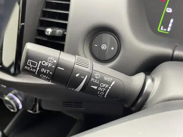 ホンダ フィット e:HEVホーム 群馬県 2022(令4)年 6.1万km プラチナホワイトパール 純正７インチナビ　バックカメラ　アダプティブクルーズコントロール　ＬＥＤライト　ＡＨＢ　ハーフレザーシート　ステアリングリモコン　走行運転支援　オートブレーキホールド　スマートキー　ＥＴＣ　禁煙