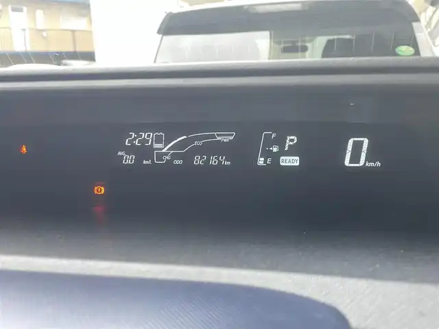 トヨタ アクア S 岐阜県 2014(平26)年 8.3万km ライムホワイトパールクリスタルシャイン (株)IDOMが運営する【じしゃロン多治見店】の自社ローン専用車両になります。こちらは現金またはオートローンご利用時の価格です。自社ローンご希望の方は別途その旨お申付け下さい。/社外７インチナビ/　（Bluetooth/DVD/フルセグ）/バックカメラ/ETC/オートライト