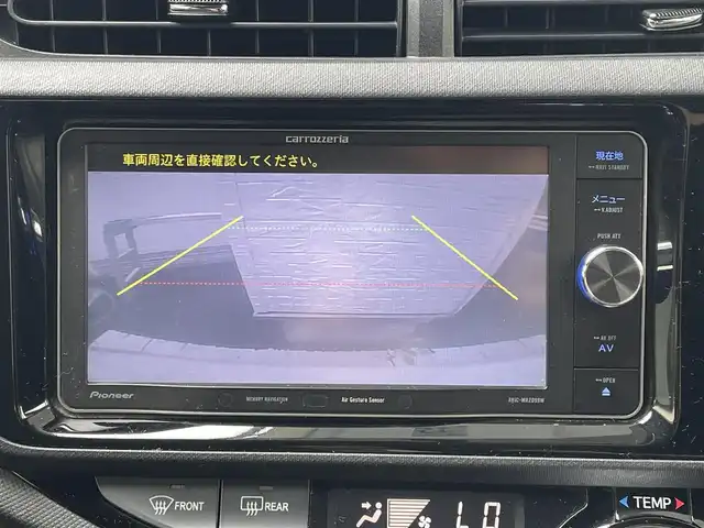 トヨタ アクア S 岐阜県 2014(平26)年 8.3万km ライムホワイトパールクリスタルシャイン (株)IDOMが運営する【じしゃロン多治見店】の自社ローン専用車両になります。こちらは現金またはオートローンご利用時の価格です。自社ローンご希望の方は別途その旨お申付け下さい。/社外７インチナビ/　（Bluetooth/DVD/フルセグ）/バックカメラ/ETC/オートライト