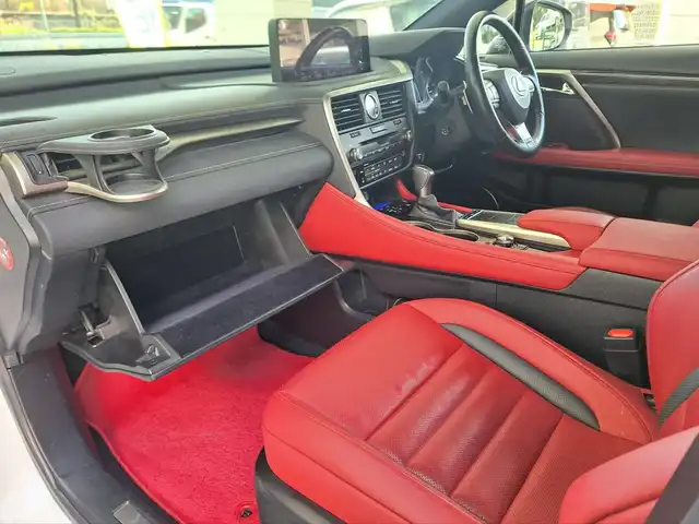 レクサス ＲＸ 450h Fスポーツ 大阪府 2020(令2)年 8.9万km ホワイトノーヴァガラスフレーク /禁煙車//ワンオーナー//サンルーフ//ヘッドアップディスプレイ//ステアリングヒーター//衝突被害軽減ブレーキ//純正HDDナビ//Bluetooth/CD/DVD/USB//AppleCarPlay/AndoroidAuto//全方位カメラ/フルセグテレビ//後席モニター【SumaMoni.Aj】//アダクティブクルーズコントロール//全席パワーシート/赤革レザーシート//全席シートヒーター/前席エアシート//電動リアゲート//ドアエッジプロテクター//社外ラゲージマット//ブラインドスポットモニター//ETC2.0