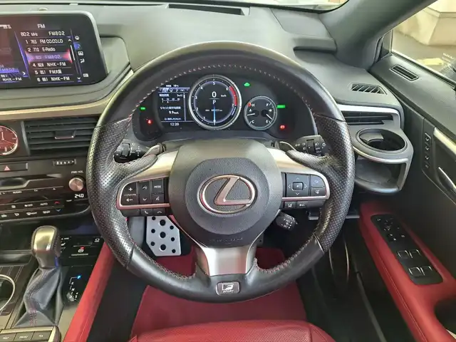 レクサス ＲＸ 450h Fスポーツ 大阪府 2020(令2)年 8.9万km ホワイトノーヴァガラスフレーク /禁煙車//ワンオーナー//サンルーフ//ヘッドアップディスプレイ//ステアリングヒーター//衝突被害軽減ブレーキ//純正HDDナビ//Bluetooth/CD/DVD/USB//AppleCarPlay/AndoroidAuto//全方位カメラ/フルセグテレビ//後席モニター【SumaMoni.Aj】//アダクティブクルーズコントロール//全席パワーシート/赤革レザーシート//全席シートヒーター/前席エアシート//電動リアゲート//ドアエッジプロテクター//社外ラゲージマット//ブラインドスポットモニター//ETC2.0