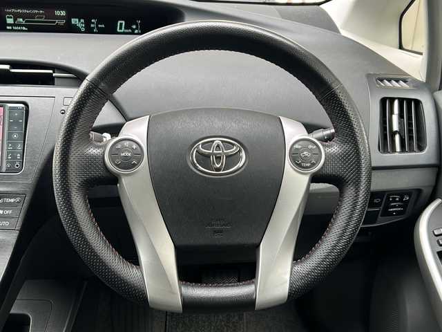 トヨタ プリウス S ツーリングセレクション 埼玉県 2011(平23)年 16.1万km レッドマイカメタリック 純正ナビ/ＦＭ／ＡＭ／ＤＶＤ／ＣＤ／ＢＴ/バックカメラ/純正フロアマット/オートライト/保証書/取扱説明書